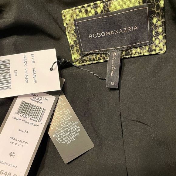 BCBG - Melanie Lambskin Leather Cropped Jacket Green Python Print - M and L - Picture 9 of 13